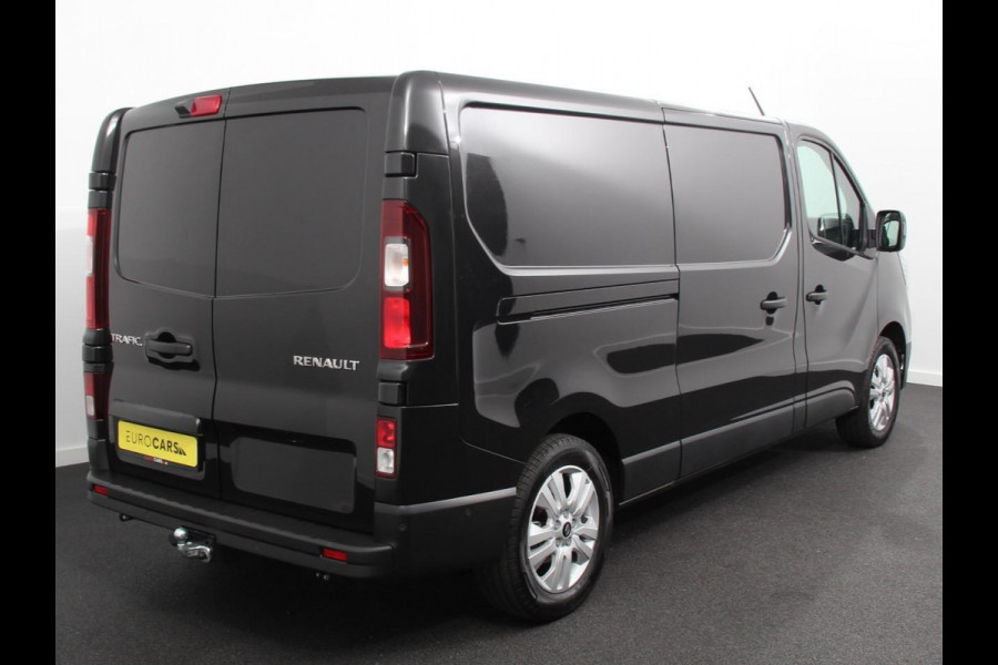 Renault Trafic 2.0 Blue dCi 150 EDC T30 L2H1 Advance Navigatie Airco Lichtmetalen velgen Betimmering Trekhaak Camera Parkeer sensoren Dab