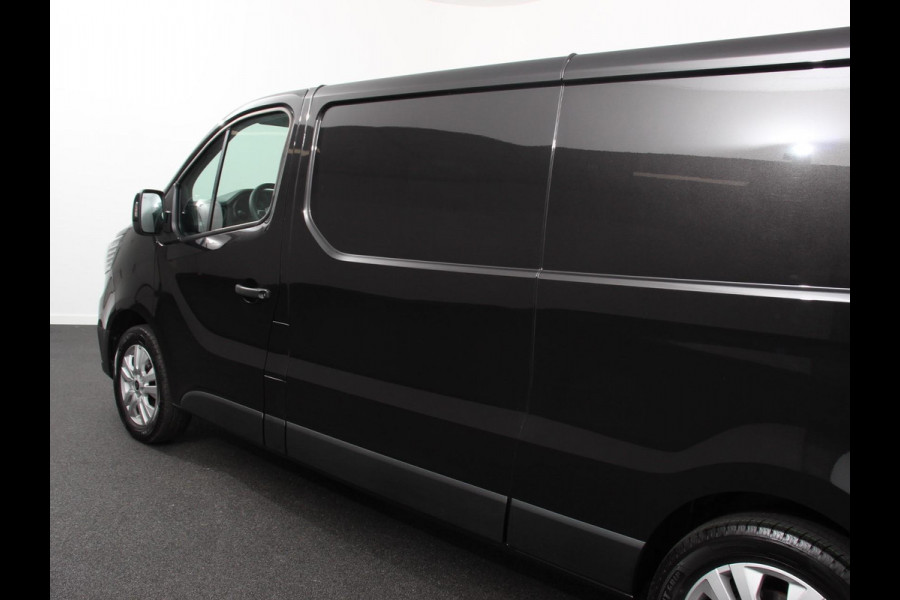 Renault Trafic 2.0 Blue dCi 150 EDC T30 L2H1 Advance Navigatie Airco Lichtmetalen velgen Betimmering Trekhaak Camera Parkeer sensoren Dab