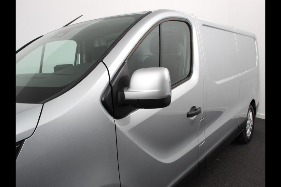 Renault Trafic 2.0 Blue dCi 150 EDC T30 L2H1 Advance Navigatie Airco Lichtmetalen velgen Betimmering Trekhaak Camera Parkeer sensoren Dab