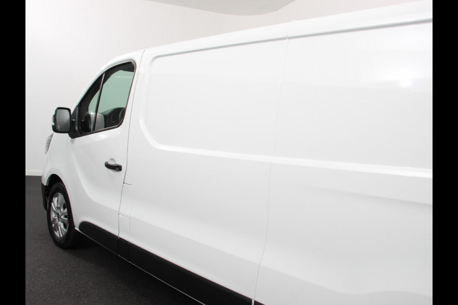 Renault Trafic 2.0 Blue dC1 150 EDC T30 L2H1 Advance Navigatie Airco Lichtmetalen velgen Betimmering Trekhaak Camera Parkeer sensoren Dab