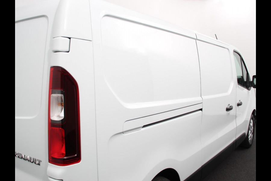 Renault Trafic 2.0 Blue dC1 150 EDC T30 L2H1 Advance Navigatie Airco Lichtmetalen velgen Betimmering Trekhaak Camera Parkeer sensoren Dab