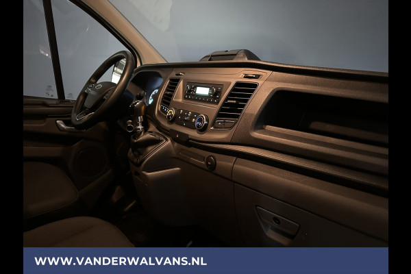 Ford Transit Custom 2.0 TDCI 130 pk L2H1 Euro6 Airco | LED | Cruisecontrol | Verwarmde voorruit | Parkeersensoren Bijrijdersbank, 2800kg trekvermogen