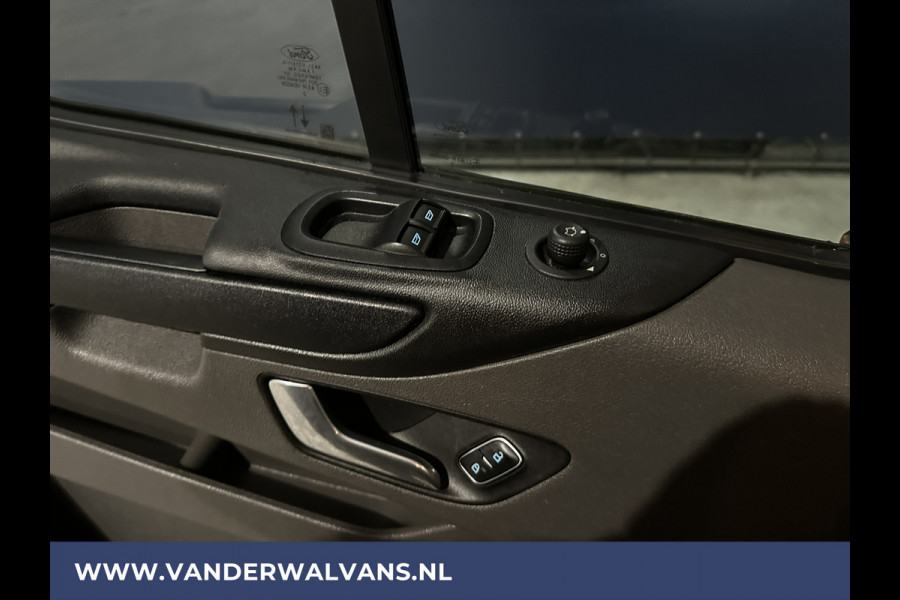 Ford Transit Custom 2.0 TDCI 130 pk L2H1 Euro6 Airco | LED | Cruisecontrol | Verwarmde voorruit | Parkeersensoren Bijrijdersbank, 2800kg trekvermogen
