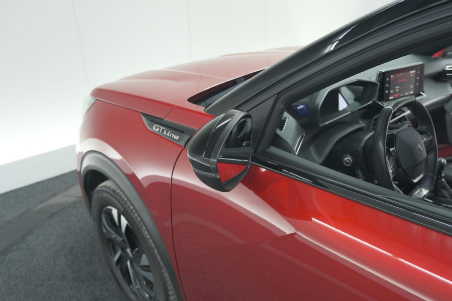 Peugeot 2008 PureTech 130 GT-Line | Trekhaak | Camera | Apple Carplay | Parkeersensoren