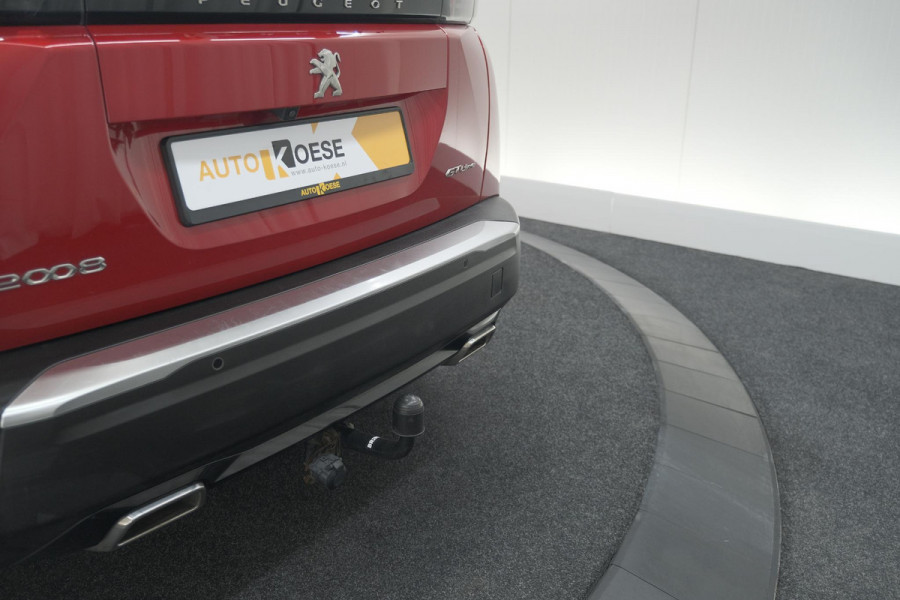 Peugeot 2008 PureTech 130 GT-Line | Trekhaak | Camera | Apple Carplay | Parkeersensoren