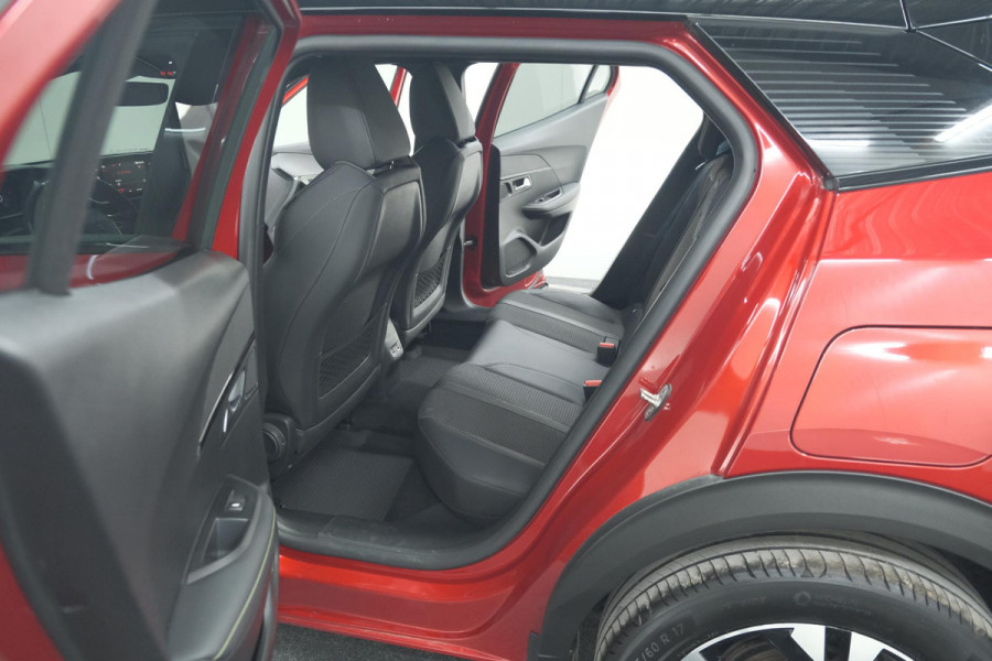Peugeot 2008 PureTech 130 GT-Line | Trekhaak | Camera | Apple Carplay | Parkeersensoren