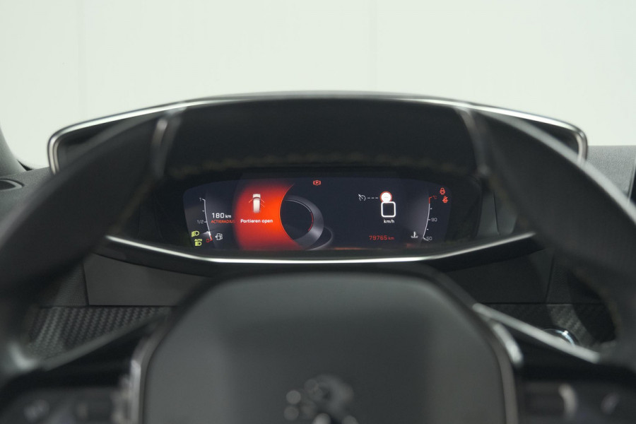 Peugeot 2008 PureTech 130 GT-Line | Trekhaak | Camera | Apple Carplay | Parkeersensoren