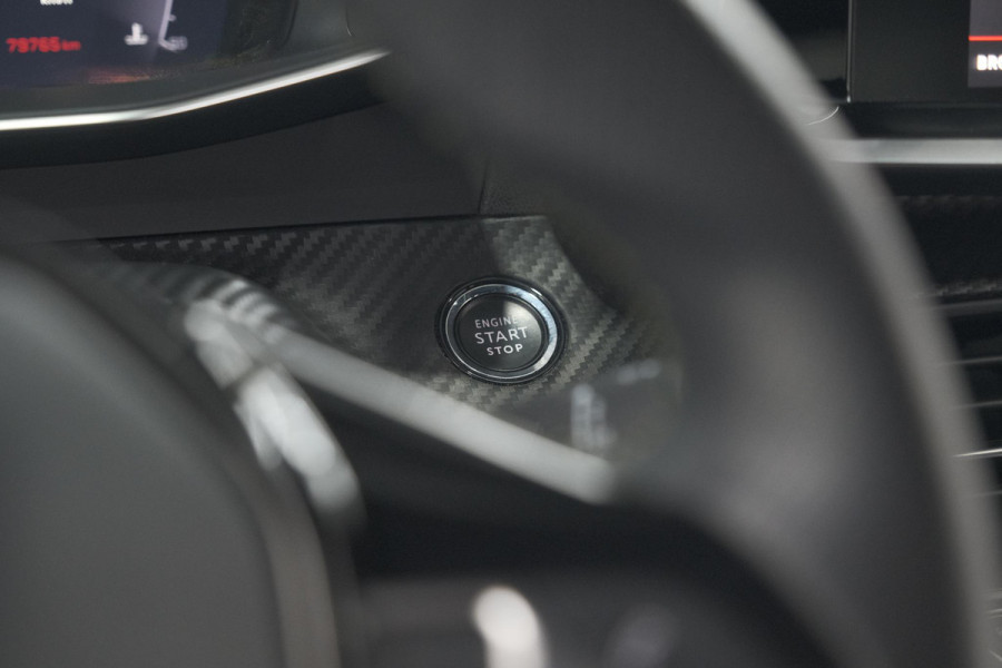 Peugeot 2008 PureTech 130 GT-Line | Trekhaak | Camera | Apple Carplay | Parkeersensoren