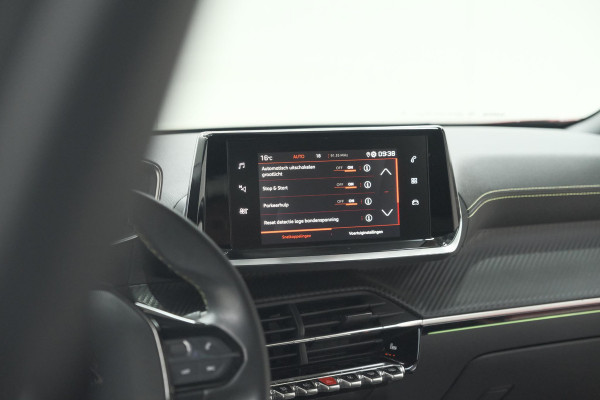 Peugeot 2008 PureTech 130 GT-Line | Trekhaak | Camera | Apple Carplay | Parkeersensoren