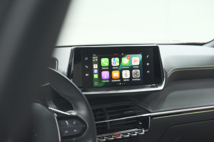 Peugeot 2008 PureTech 130 GT-Line | Trekhaak | Camera | Apple Carplay | Parkeersensoren