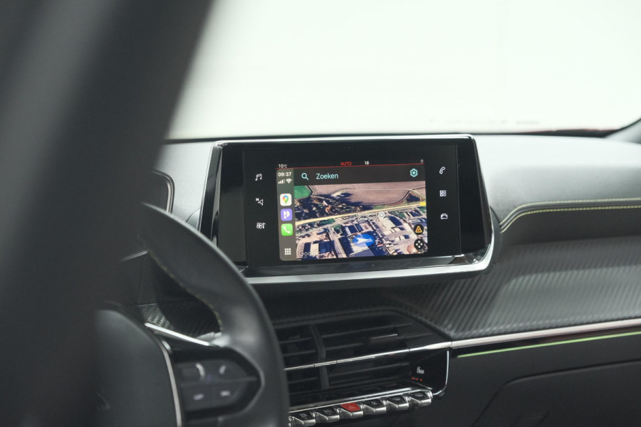 Peugeot 2008 PureTech 130 GT-Line | Trekhaak | Camera | Apple Carplay | Parkeersensoren