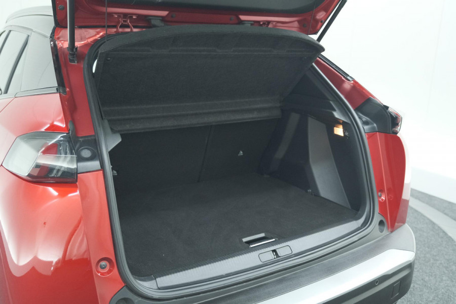 Peugeot 2008 PureTech 130 GT-Line | Trekhaak | Camera | Apple Carplay | Parkeersensoren