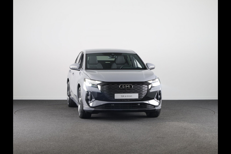 Audi Q4 Sportback e-tron S edition e-tron 45 82 kWh 210 kW / 286 PK Sportba Comfortpakket, adpative cruise control, achteruitrijcamera, optiek pakket zwart plus