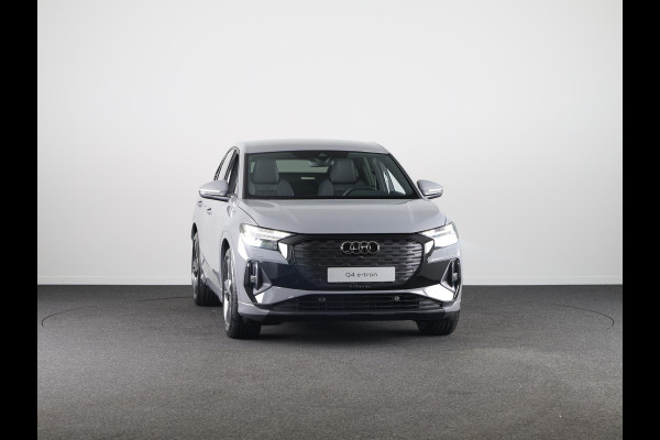 Audi Q4 Sportback e-tron S edition e-tron 45 82 kWh 210 kW / 286 PK Sportba Comfortpakket, adpative cruise control, achteruitrijcamera, optiek pakket zwart plus