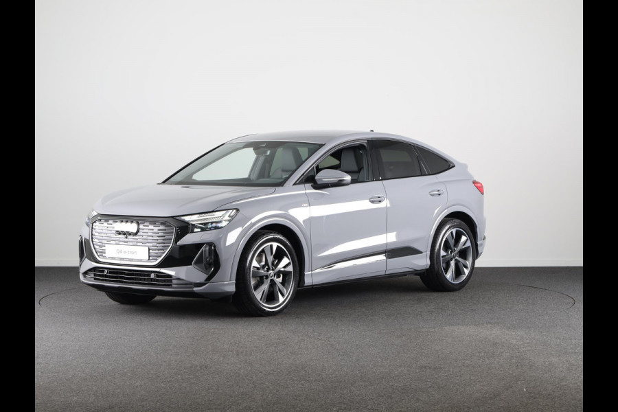 Audi Q4 Sportback e-tron S edition e-tron 45 82 kWh 210 kW / 286 PK Sportba Comfortpakket, adpative cruise control, achteruitrijcamera, optiek pakket zwart plus
