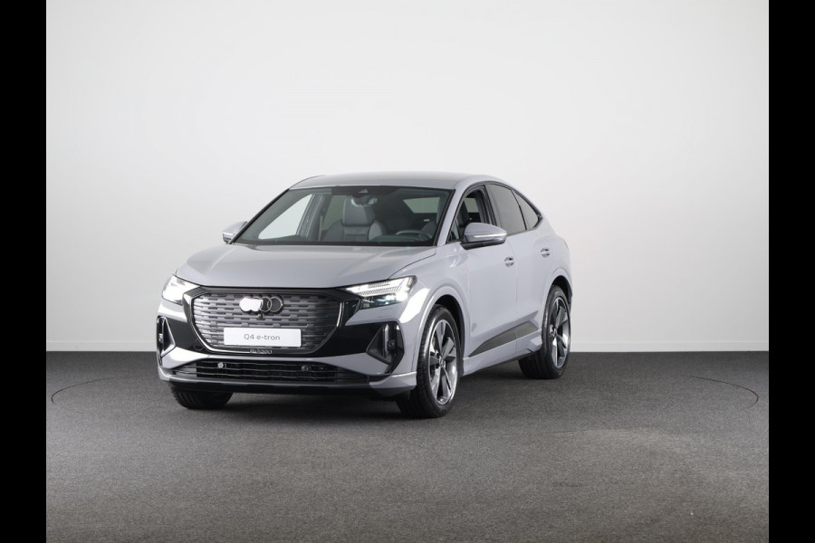 Audi Q4 Sportback e-tron S edition e-tron 45 82 kWh 210 kW / 286 PK Sportba Comfortpakket, adpative cruise control, achteruitrijcamera, optiek pakket zwart plus