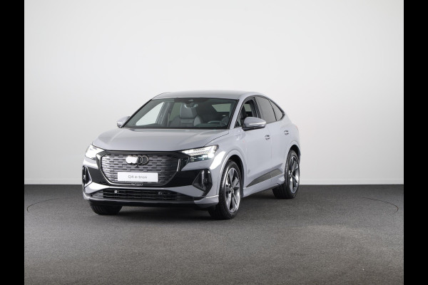 Audi Q4 Sportback e-tron S edition e-tron 45 82 kWh 210 kW / 286 PK Sportba Comfortpakket, adpative cruise control, achteruitrijcamera, optiek pakket zwart plus