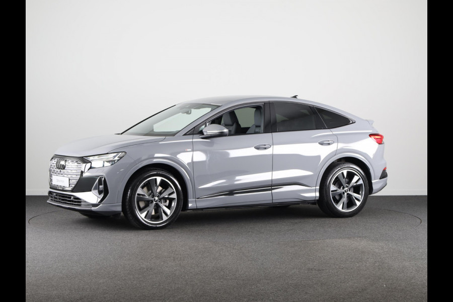 Audi Q4 Sportback e-tron S edition e-tron 45 82 kWh 210 kW / 286 PK Sportba Comfortpakket, adpative cruise control, achteruitrijcamera, optiek pakket zwart plus