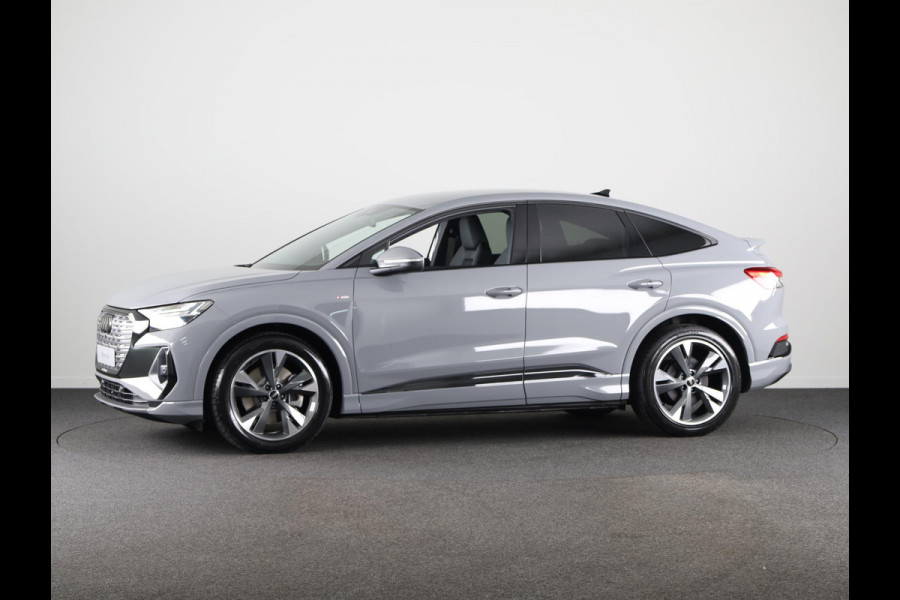 Audi Q4 Sportback e-tron S edition e-tron 45 82 kWh 210 kW / 286 PK Sportba Comfortpakket, adpative cruise control, achteruitrijcamera, optiek pakket zwart plus