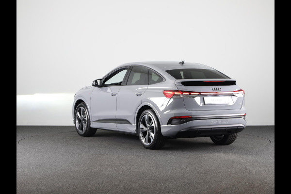 Audi Q4 Sportback e-tron S edition e-tron 45 82 kWh 210 kW / 286 PK Sportba Comfortpakket, adpative cruise control, achteruitrijcamera, optiek pakket zwart plus