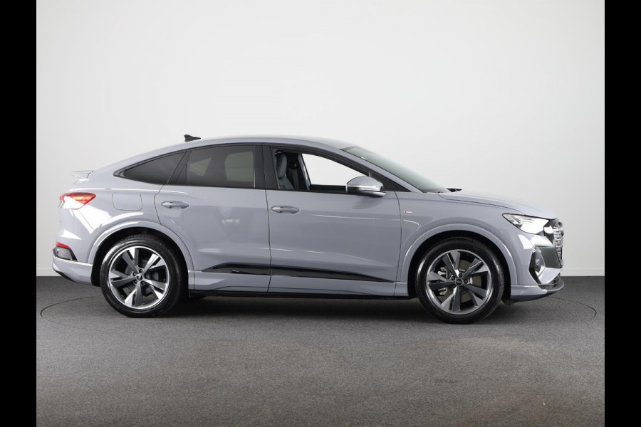 Audi Q4 Sportback e-tron S edition e-tron 45 82 kWh 210 kW / 286 PK Sportba Comfortpakket, adpative cruise control, achteruitrijcamera, optiek pakket zwart plus