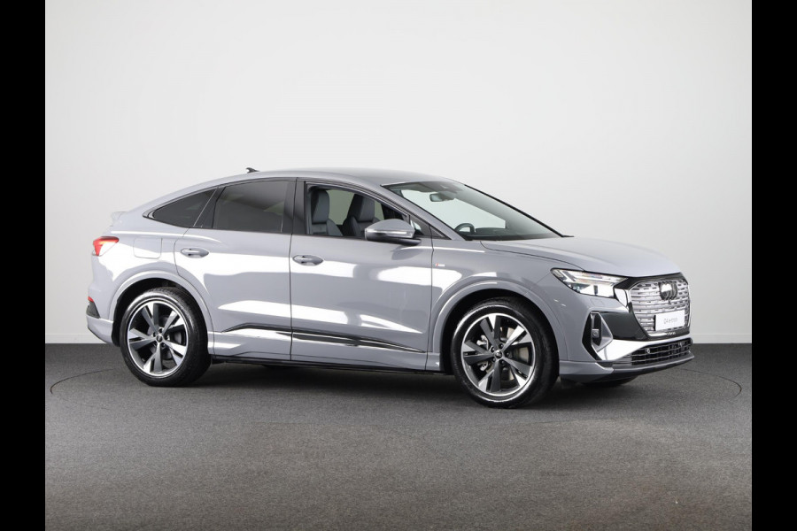 Audi Q4 Sportback e-tron S edition e-tron 45 82 kWh 210 kW / 286 PK Sportba Comfortpakket, adpative cruise control, achteruitrijcamera, optiek pakket zwart plus