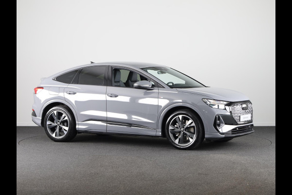 Audi Q4 Sportback e-tron S edition e-tron 45 82 kWh 210 kW / 286 PK Sportba Comfortpakket, adpative cruise control, achteruitrijcamera, optiek pakket zwart plus