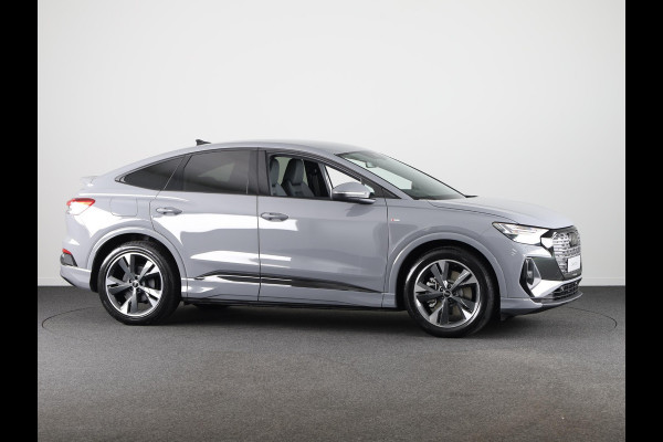 Audi Q4 Sportback e-tron S edition e-tron 45 82 kWh 210 kW / 286 PK Sportba Comfortpakket, adpative cruise control, achteruitrijcamera, optiek pakket zwart plus