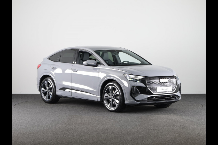 Audi Q4 Sportback e-tron S edition e-tron 45 82 kWh 210 kW / 286 PK Sportba Comfortpakket, adpative cruise control, achteruitrijcamera, optiek pakket zwart plus