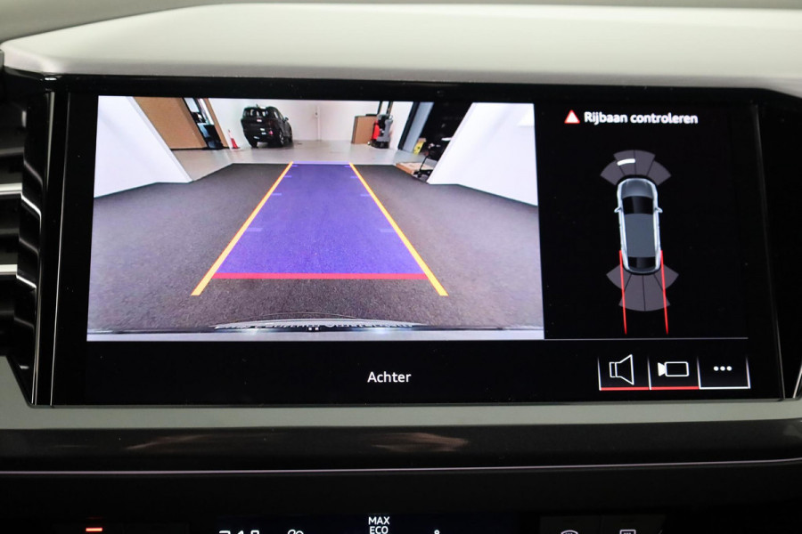 Audi Q4 Sportback e-tron S edition e-tron 45 82 kWh 210 kW / 286 PK Sportba Comfortpakket, adpative cruise control, achteruitrijcamera, optiek pakket zwart plus