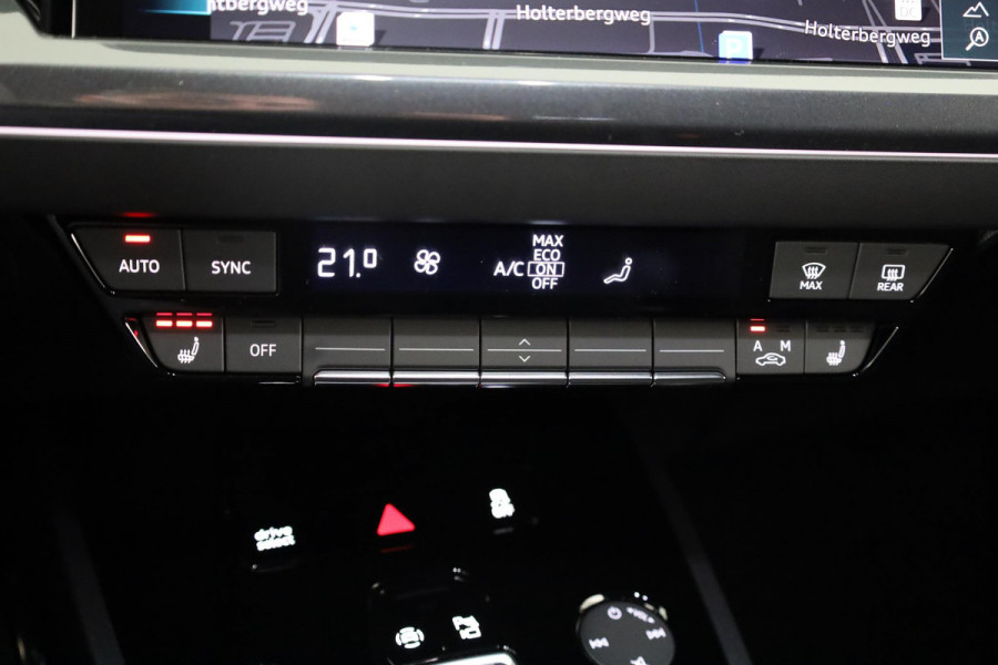 Audi Q4 Sportback e-tron S edition e-tron 45 82 kWh 210 kW / 286 PK Sportba Comfortpakket, adpative cruise control, achteruitrijcamera, optiek pakket zwart plus