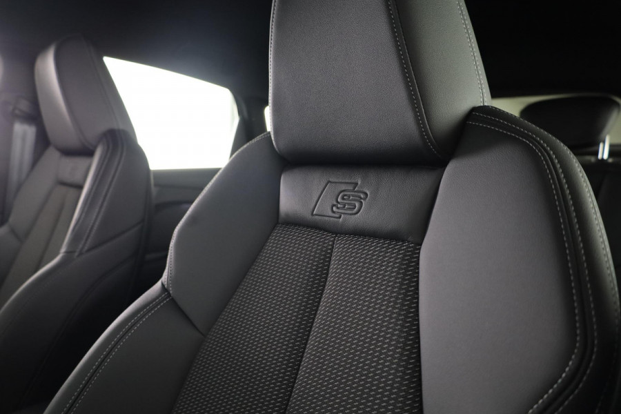 Audi Q4 Sportback e-tron S edition e-tron 45 82 kWh 210 kW / 286 PK Sportba Comfortpakket, adpative cruise control, achteruitrijcamera, optiek pakket zwart plus
