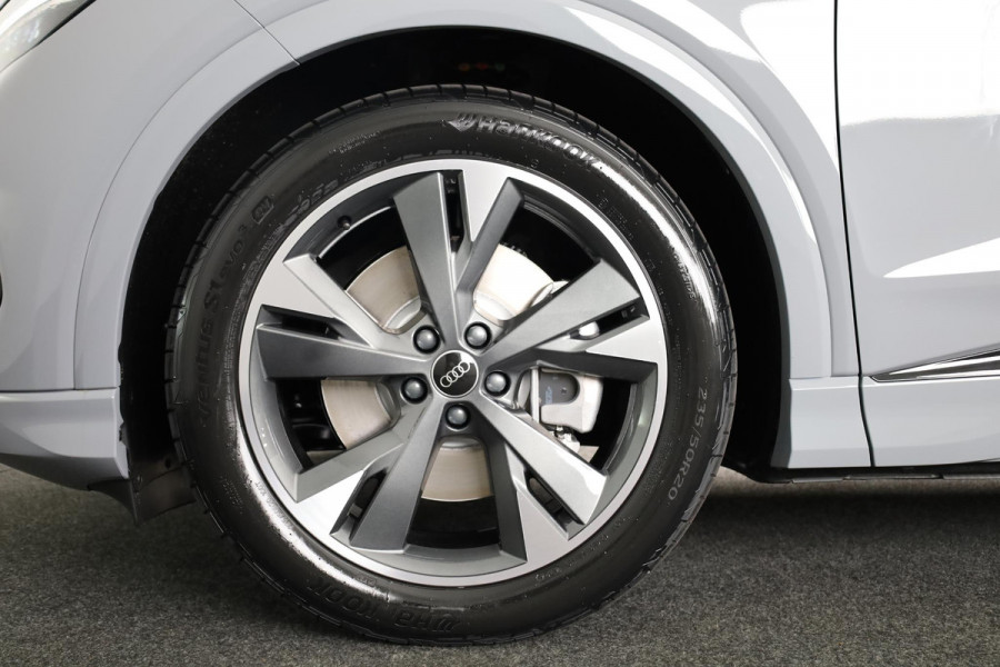 Audi Q4 Sportback e-tron S edition e-tron 45 82 kWh 210 kW / 286 PK Sportba Comfortpakket, adpative cruise control, achteruitrijcamera, optiek pakket zwart plus