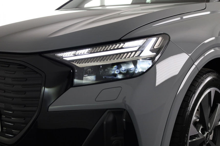 Audi Q4 Sportback e-tron S edition e-tron 45 82 kWh 210 kW / 286 PK Sportba Comfortpakket, adpative cruise control, achteruitrijcamera, optiek pakket zwart plus