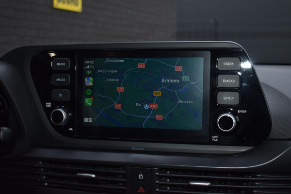 Hyundai i20 1.0 T-GDI 100PK Essential Design | Camera | Carplay | Stoelverwa. | Incl. Garantie
