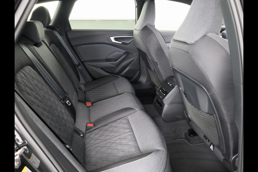 Audi A5 Avant Edition One 35 TFSI 110 kW / 150 pk Avant 7 versn. S-Edition, Tech Plus pakket, optiek pakket zwart, adaptive cruise control, verwarmbare voorstoelen, rondom camera's