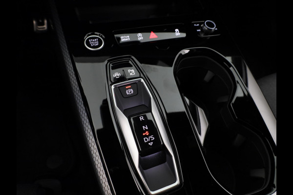 Audi A5 Avant Edition One 35 TFSI 110 kW / 150 pk Avant 7 versn. S-Edition, Tech Plus pakket, optiek pakket zwart, adaptive cruise control, verwarmbare voorstoelen, rondom camera's