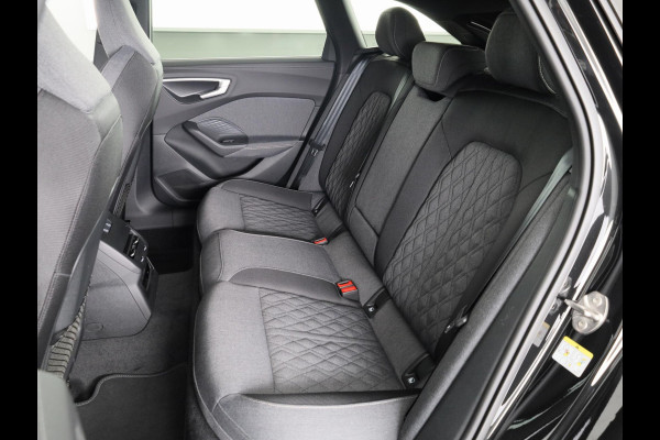 Audi A5 Avant Edition One 35 TFSI 110 kW / 150 pk Avant 7 versn. S-Edition, Tech Plus pakket, optiek pakket zwart, adaptive cruise control, verwarmbare voorstoelen, rondom camera's