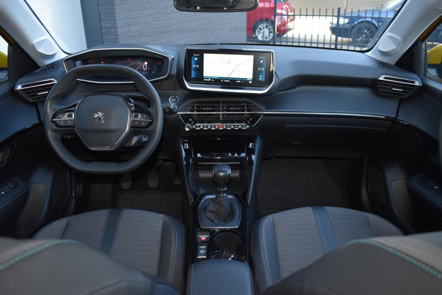 Peugeot 208 1.2 PureTech 100PK Allure Pack | Groot Navi | I-cockpit | Incl. garantie