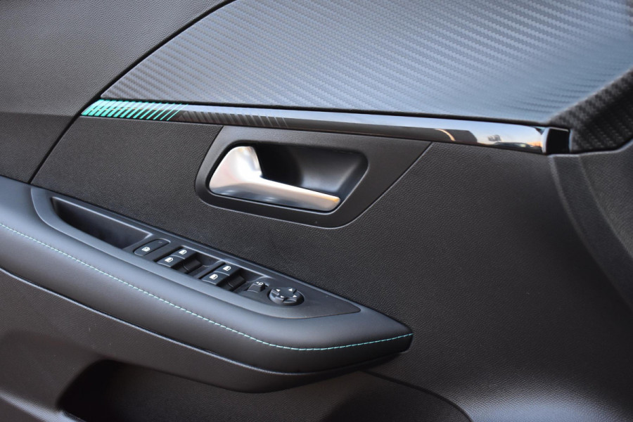 Peugeot 208 1.2 PureTech 100PK Allure Pack | Groot Navi | I-cockpit | Incl. garantie