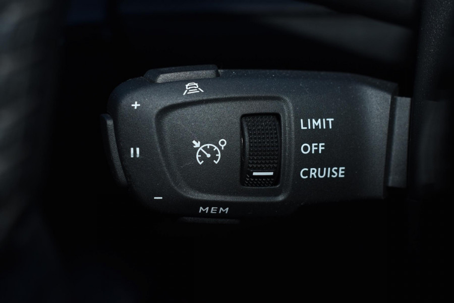 Peugeot 208 1.2 PureTech 100PK Allure Pack | Groot Navi | I-cockpit | Incl. garantie