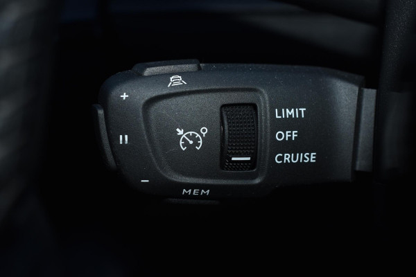 Peugeot 208 1.2 PureTech 100PK Allure Pack | Groot Navi | I-cockpit | Incl. garantie