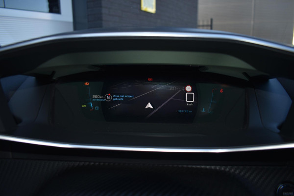 Peugeot 208 1.2 PureTech 100PK Allure Pack | Groot Navi | I-cockpit | Incl. garantie