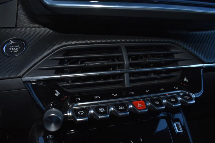 Peugeot 208 1.2 PureTech 100PK Allure Pack | Groot Navi | I-cockpit | Incl. garantie