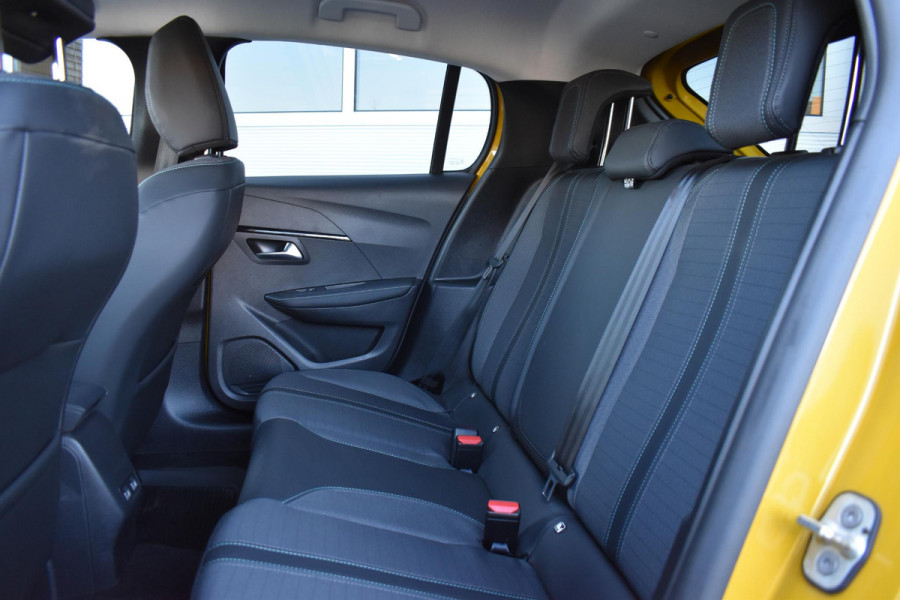 Peugeot 208 1.2 PureTech 100PK Allure Pack | Groot Navi | I-cockpit | Incl. garantie