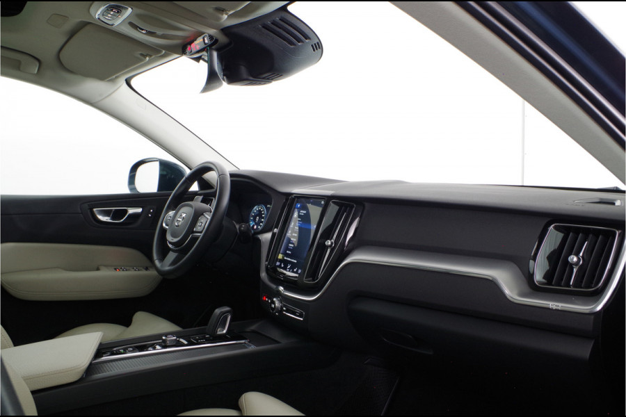 Volvo XC60 2.0 T8 Twin Engine AWD Polestar Engineered > 406pk/DENIM BLUE/plug-in hybrid/Camera...