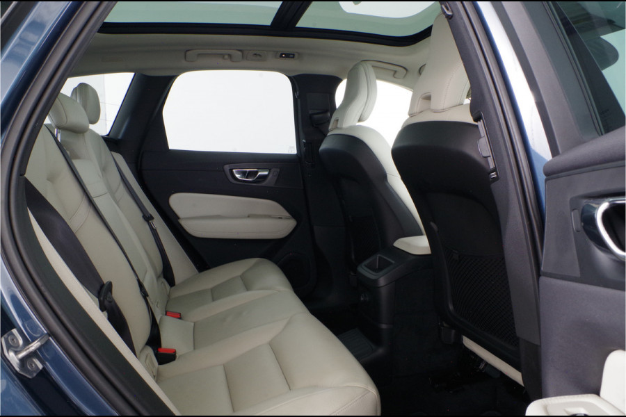 Volvo XC60 2.0 T8 Twin Engine AWD Polestar Engineered > 406pk/DENIM BLUE/plug-in hybrid/Camera...