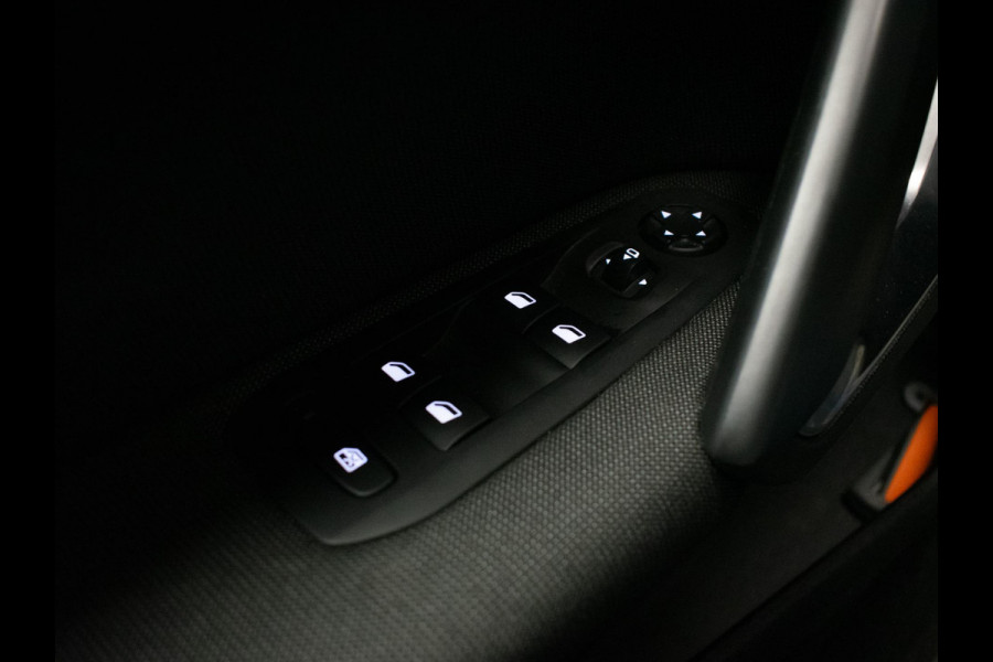 Peugeot 308 SW 1.2 PureTech Blue Lease Premium Sport (PANORAMADAK,APPLE CARPLAY,NAVI,LED,CRUISE,CLIMATE,GETINT,NETTESTAAT)