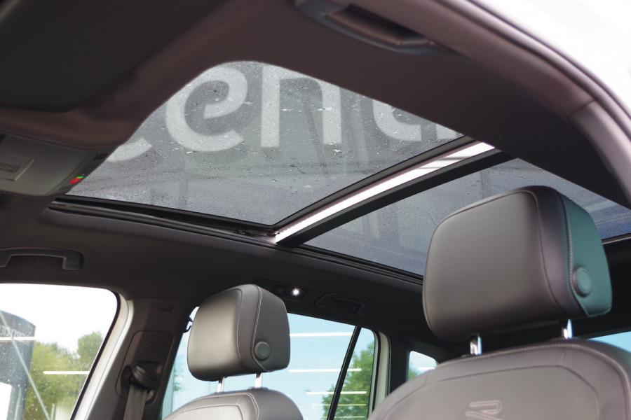 Volkswagen Tiguan 1.4 TSI 245 eHybrid R-Line PHEV BNS+, Panoramadak, Trekhaak, Keyless, Leder, Memory