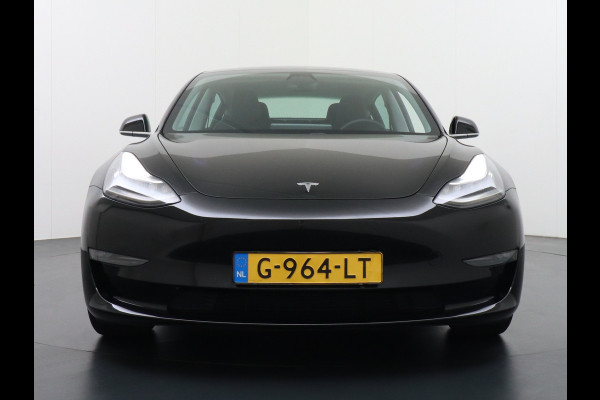 Tesla Model 3 Long Range 75kWh 463PK 18" FSD-Full Self Driving Computer-3 Premium Audio 4wd AutoPilot Panoramadak Camera's Leer Adaptive-Cruis Stoel en achterbank verwarming Electr.Stoelen+Memory+Easy-Entry WiFi Origineel Nederlandse auto Grootste accu Tot 16,5kwh thuis laden. Accu/Motor Garantie tot 29-10-2027 max 192.000km